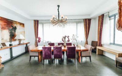 Dining Delights: Blending Modern & Traditional for Timeless Interior Design!